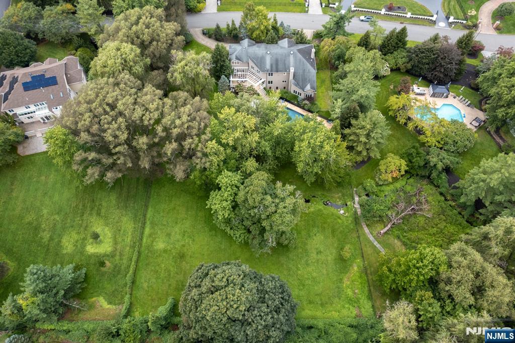 74 Sherwood Road — photo 40