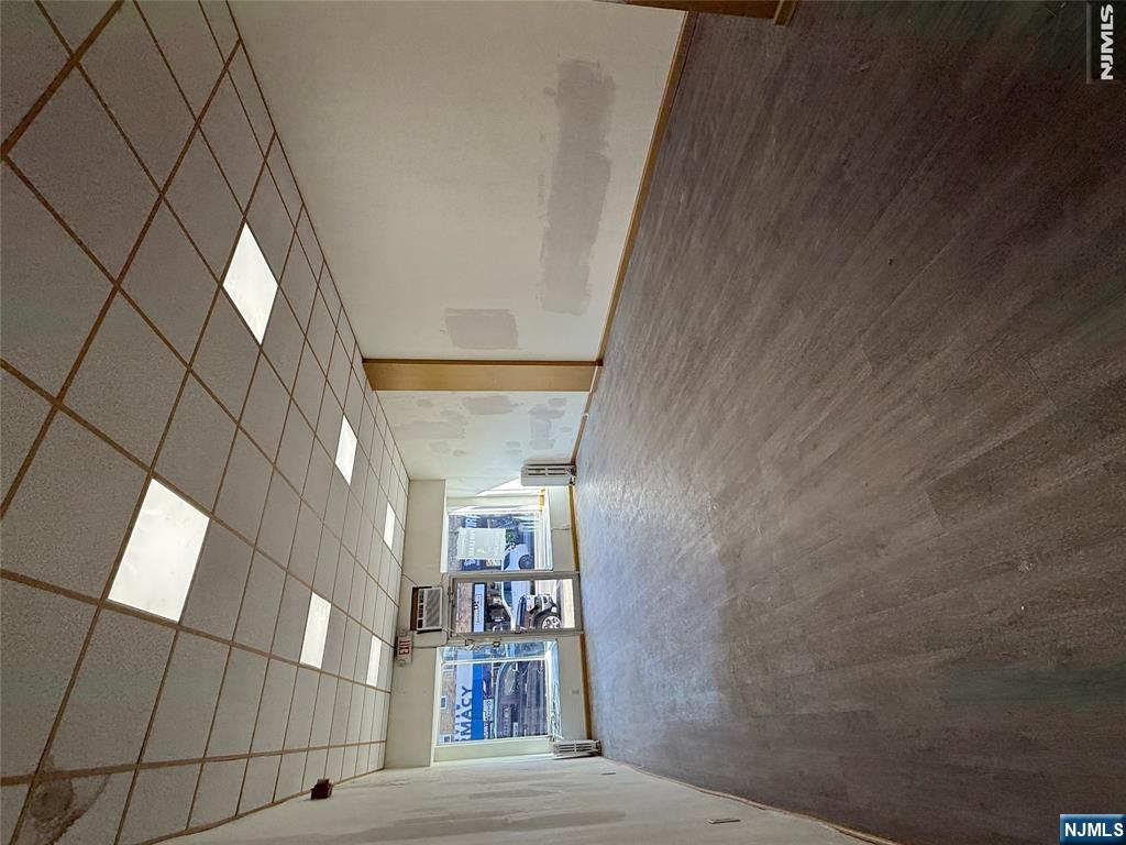 247 Lakeview Avenue - Photo 2