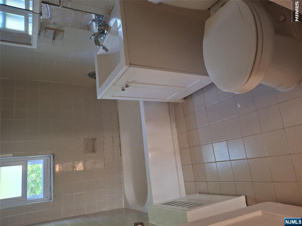 421 Main - Photo 5