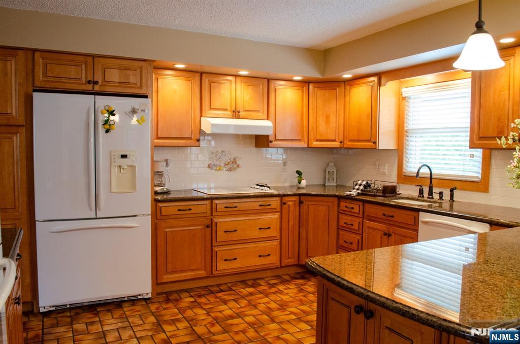 31 Van Buren, Little Ferry, NJ 07643