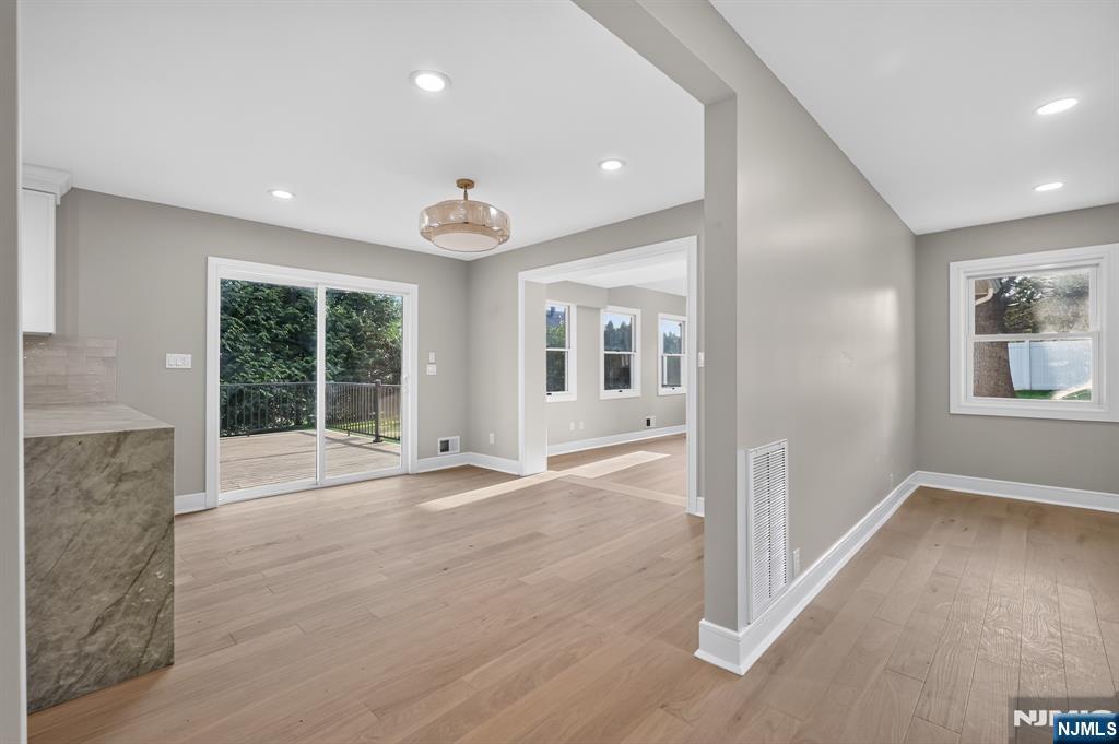 183 Jefferson Avenue - Photo 4