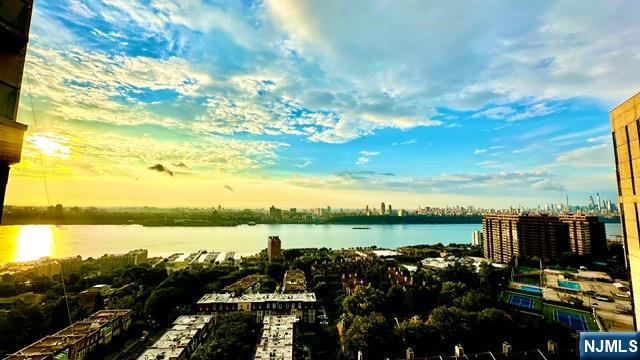 900 Palisade Ave #20A, Fort Lee, NJ 07024