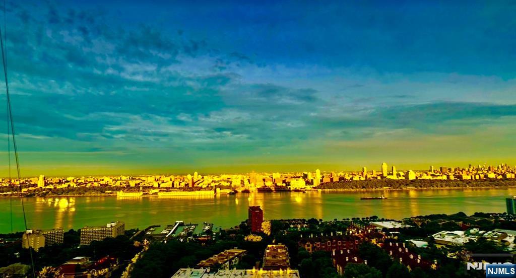 900 Palisade Ave #20A, Fort Lee, NJ 07024