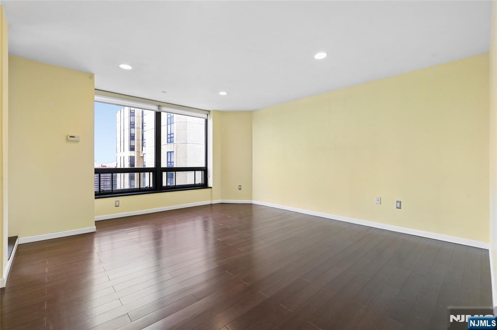 900 Palisade Avenue #20A