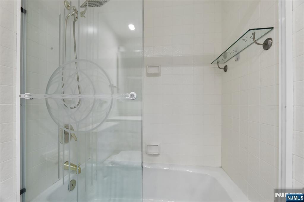 900 Palisade Avenue #20A