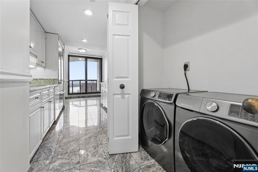 900 Palisade Avenue #20A