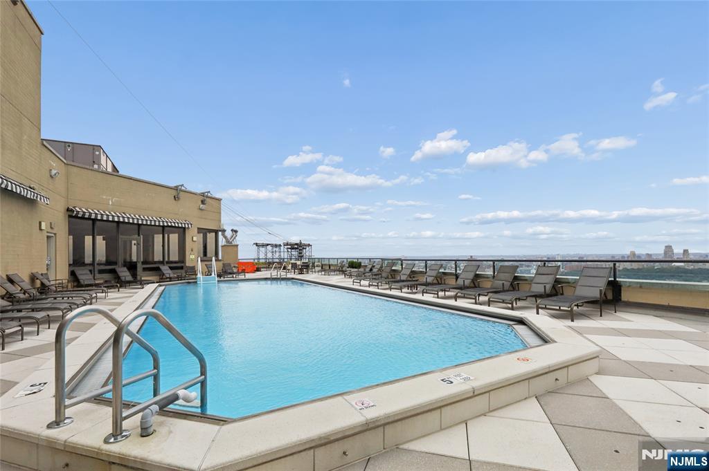900 Palisade Avenue #20A