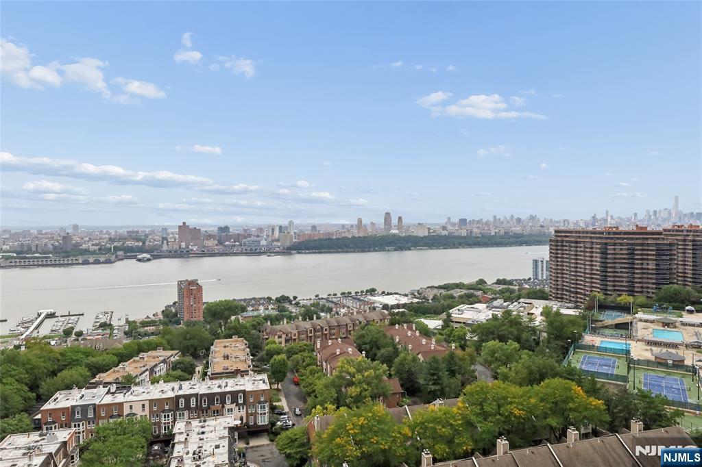 900 Palisade Avenue #20A
