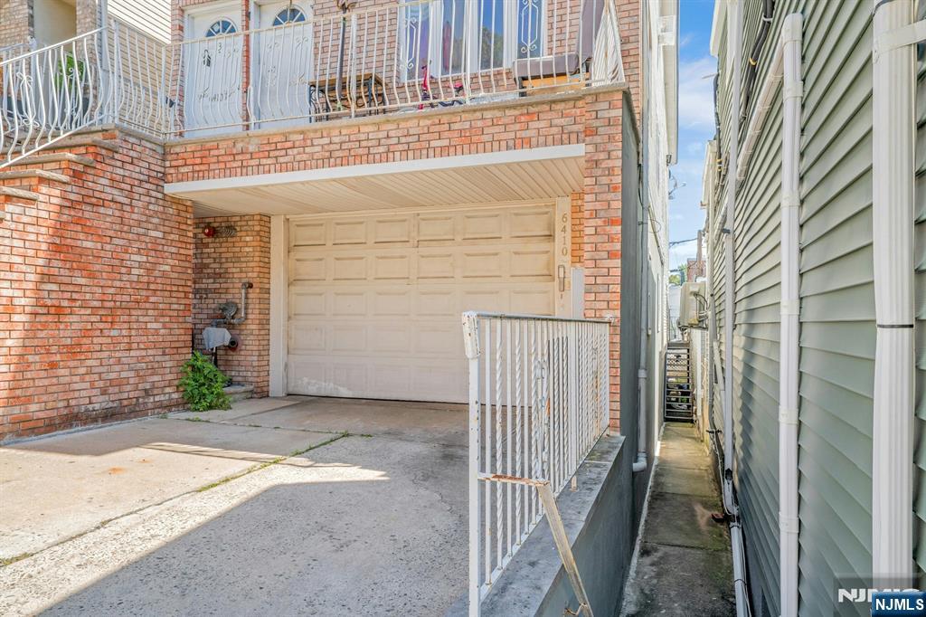 6410 Madison Street - Photo 2
