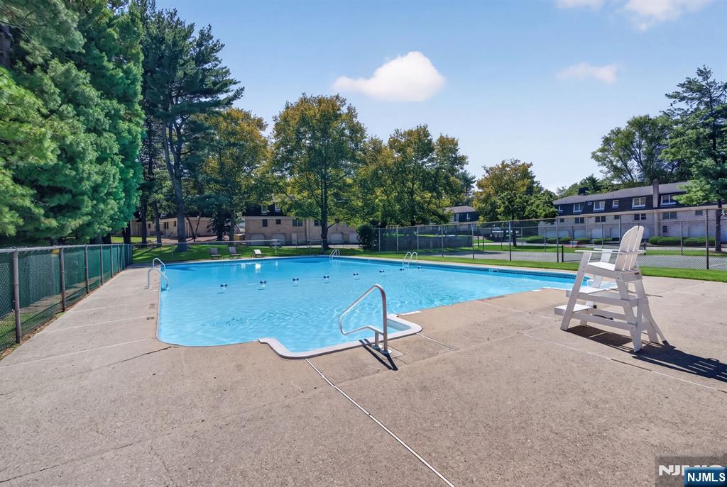 271 Collignon Way #4B, River Vale, NJ 07675