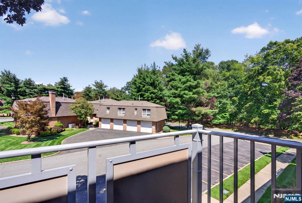 271 Collignon Way #4B, River Vale, NJ 07675