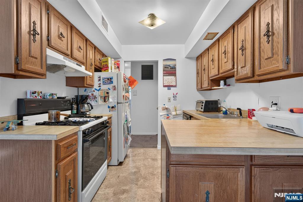 271 Collignon Way #4B