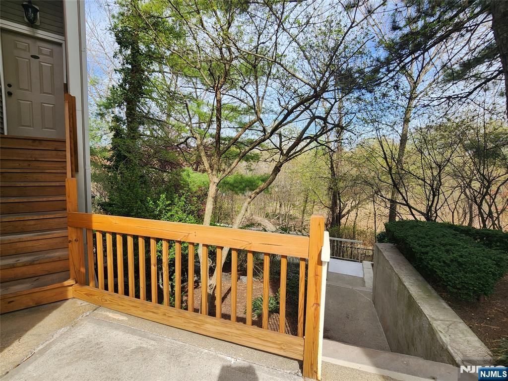567 Windsor Drive 712 - Photo 4