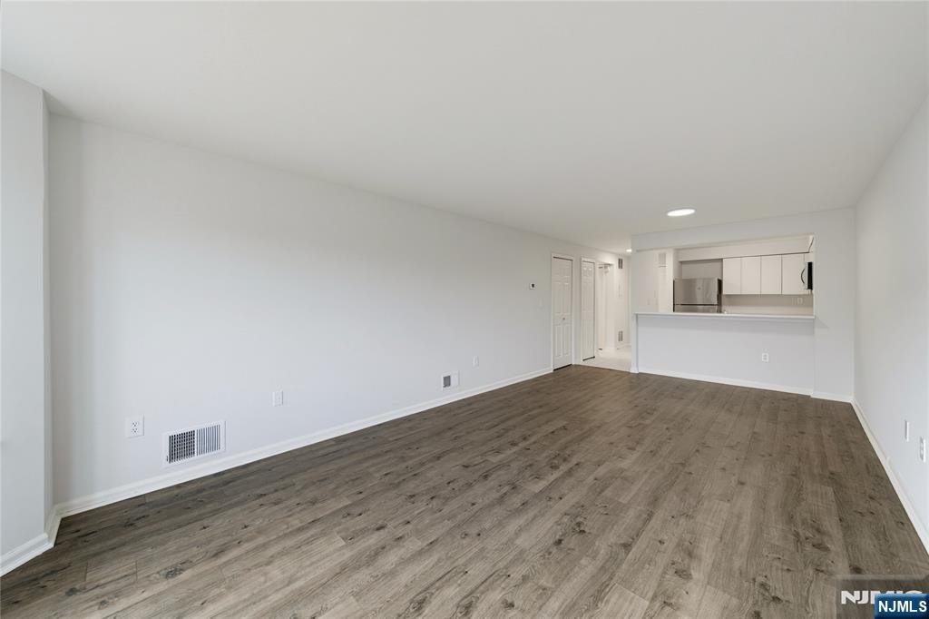 Photo 4 of Condo for sale at 503 Hancock Ct #503, Edgewater, NJ 07020 | MLS# 26032904 | Listing updated on 2026-09-17