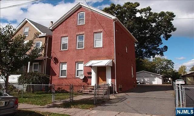83 Plauderville Avenue - Photo 1