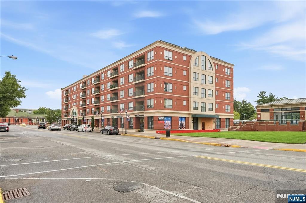 1 Orient Way 311 - Photo 2