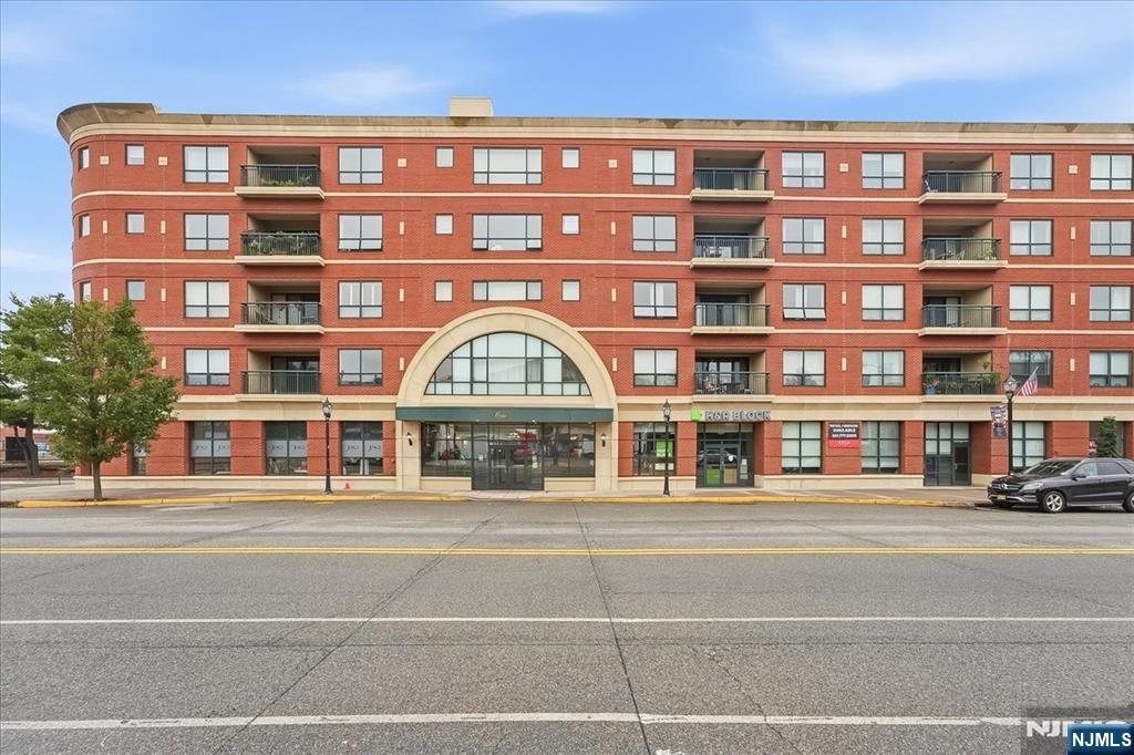 1 Orient Way 311 - Photo 3