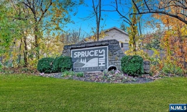 905 Spruce Hills Drive 905 - Photo 2