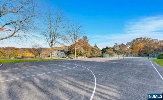 905 Spruce Hills Drive #905