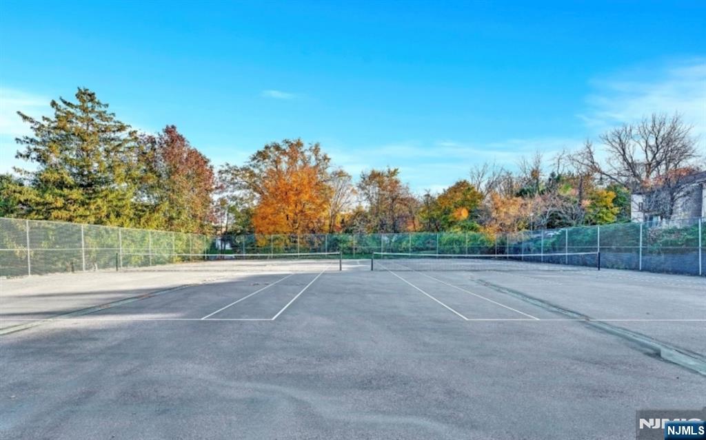 905 Spruce Hills Drive #905