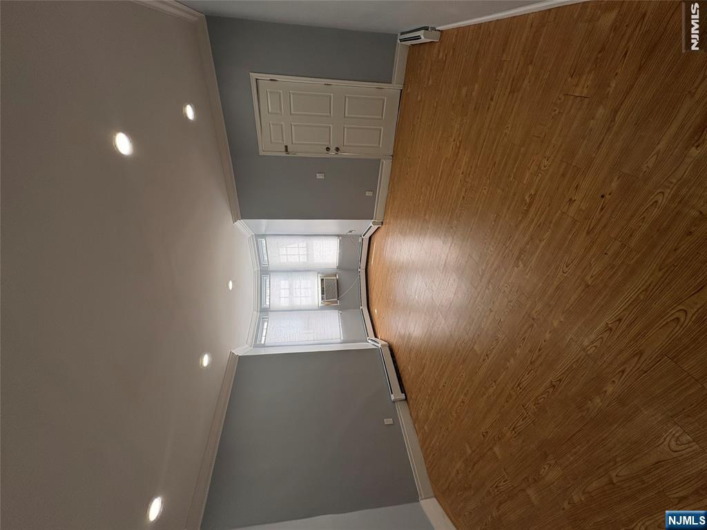 52 Lafayette Ave 1 - Photo 3
