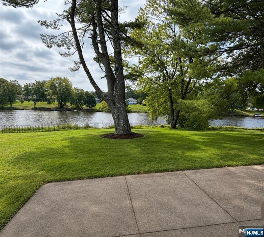 1813 Yorktowne Boulevard - Photo 4