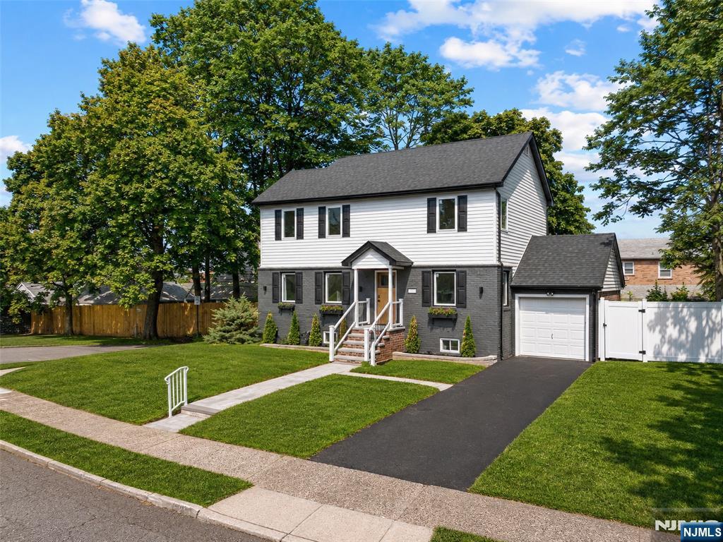 2-07 37th St, Fair Lawn, NJ 07410