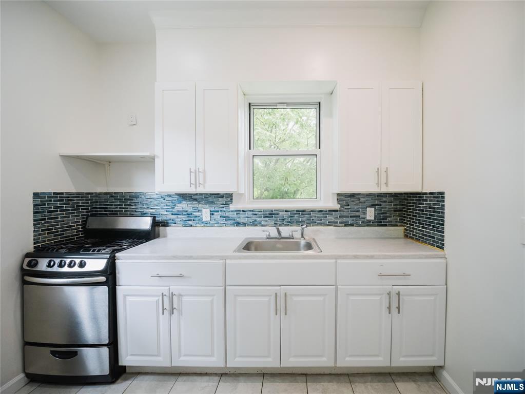 180 Larch Avenue - Photo 5