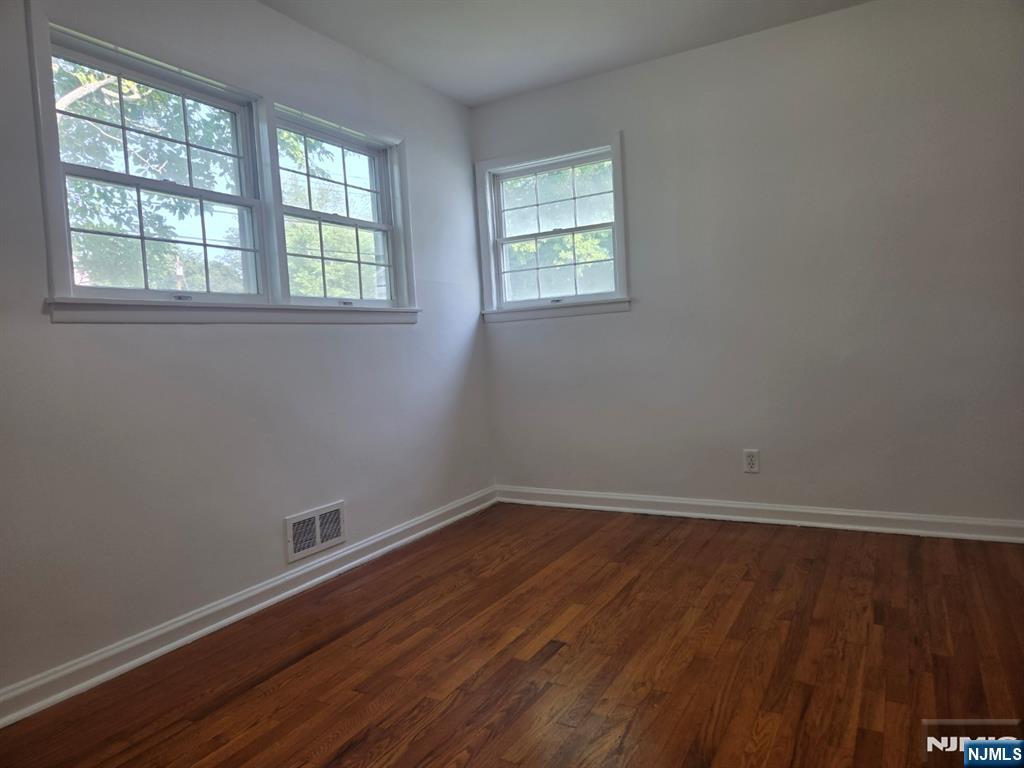 132 Heatherhill Road - Photo 2