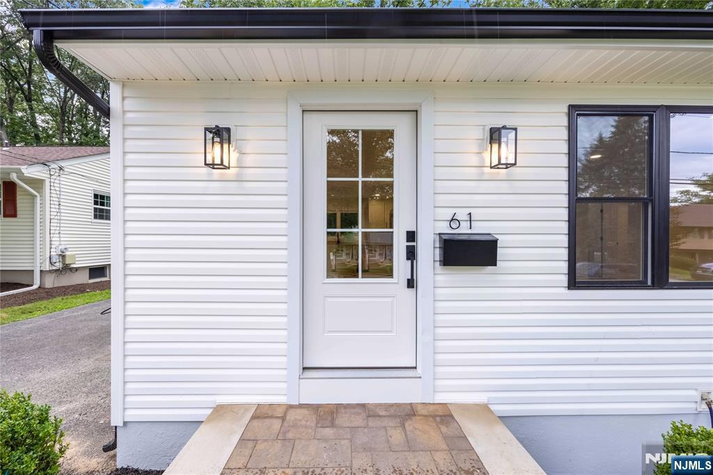61 Mackay Avenue - Photo 4