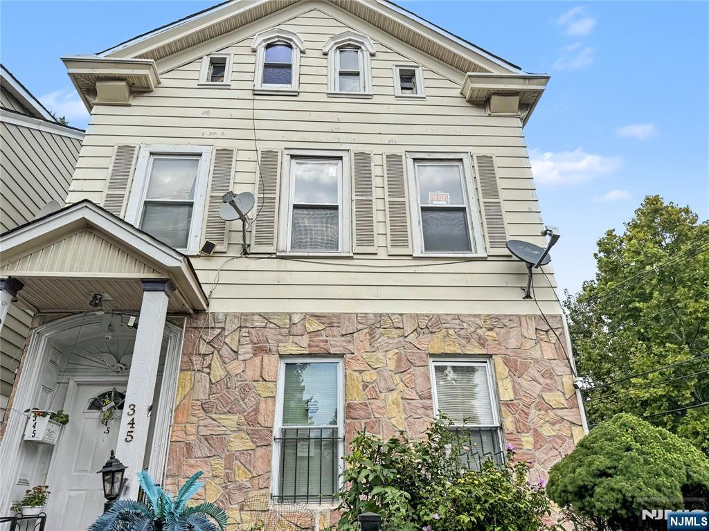 345 15th Avenue - Photo 2