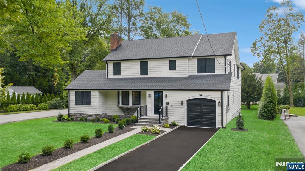 Photo 1 of Single family home for sale at 220 Orchard Pl, Ridgewood, NJ 07450 | MLS# 26032982 | Listing updated on 2026-09-18