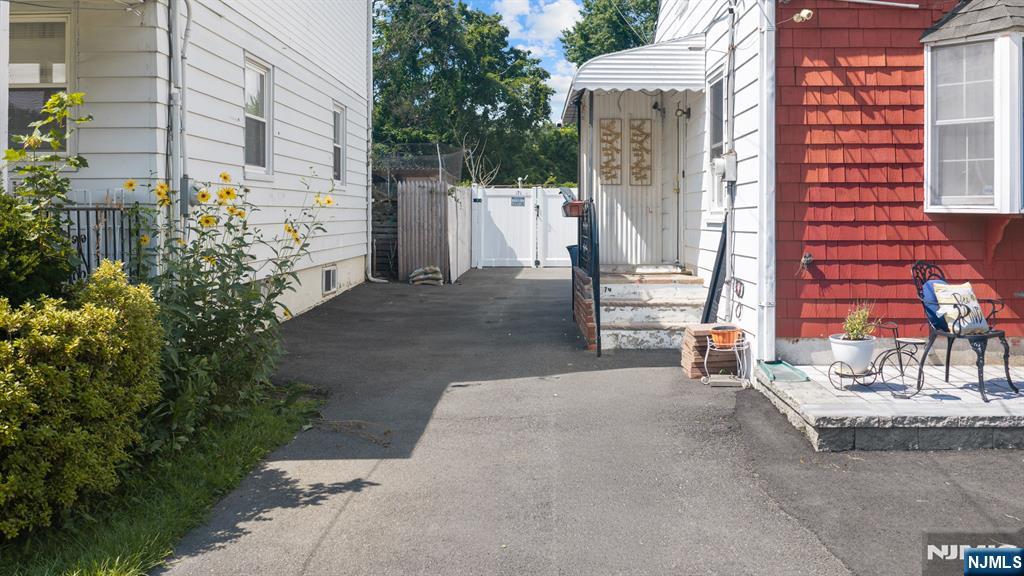 379 Chamberlain Avenue