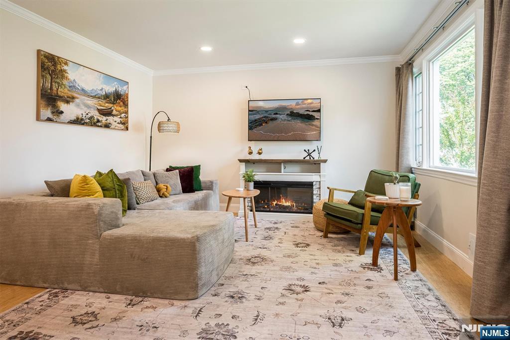 Photo 4 of Single family home for sale at 324 Jackson Ave, Scotch Plains, NJ 07076 | MLS# 26032996 | Listing updated on 2026-09-16