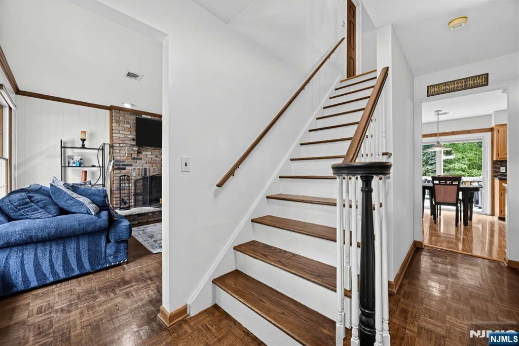 557 Westwood Ave, River Vale, NJ 07675