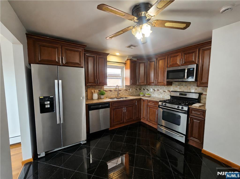 458 Lawn Avenue 2nd Floor - Photo 4