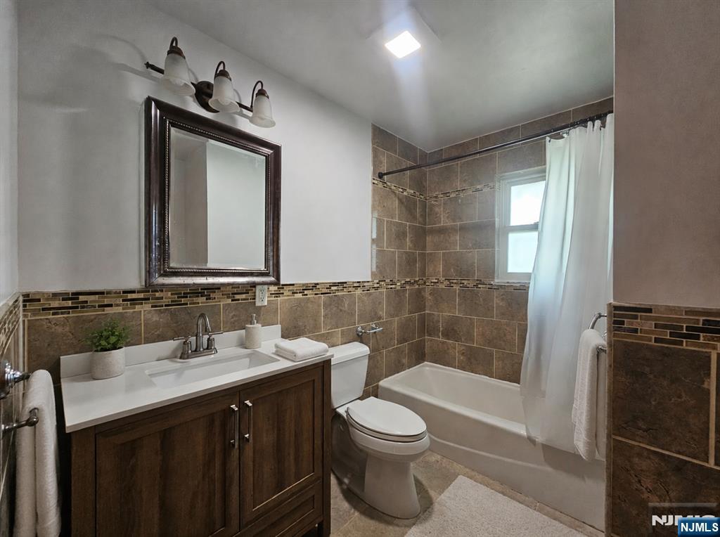 458 Lawn Avenue 2nd Floor - Photo 5