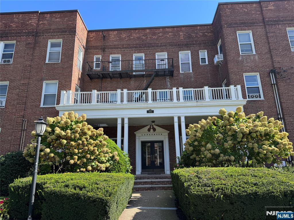 985 Teaneck Road 3K - Photo 1