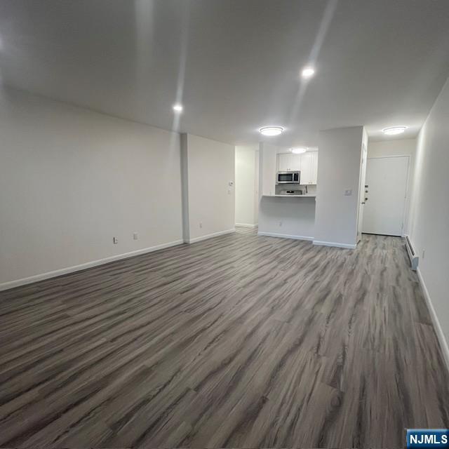 16 Elm Street 8 - Photo 2