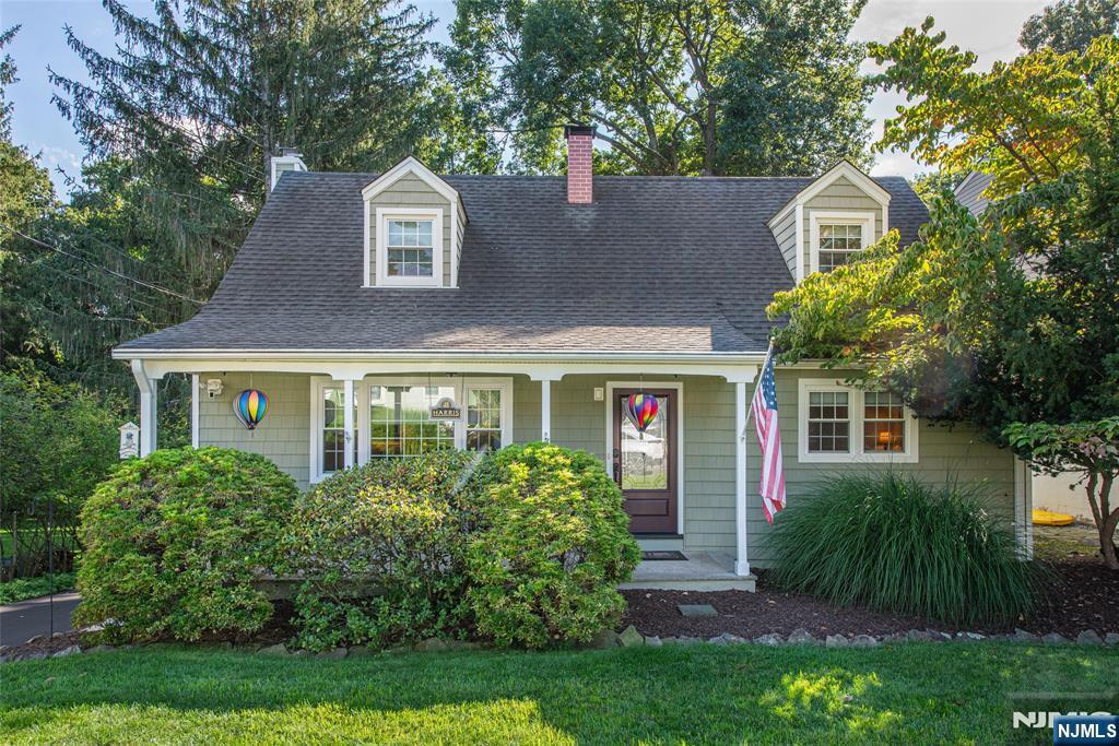 48 Oneida Avenue