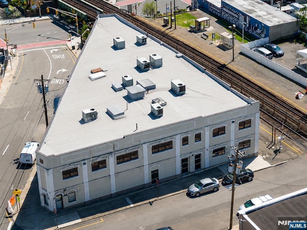 106 Somerset Street - Photo 2