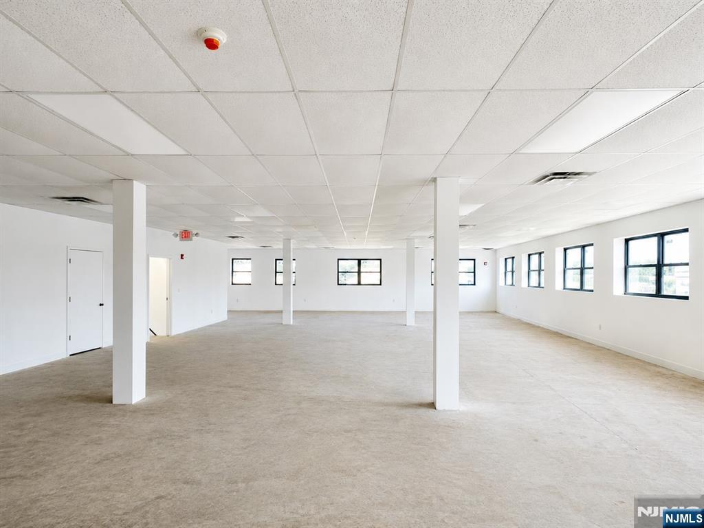 106 Somerset Street - Photo 5