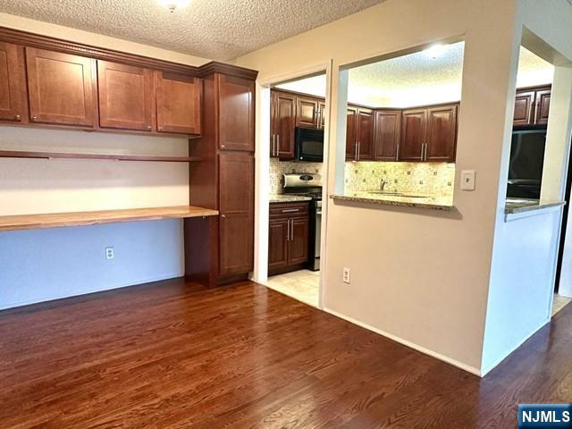 303 Linden Street 303 - Photo 3
