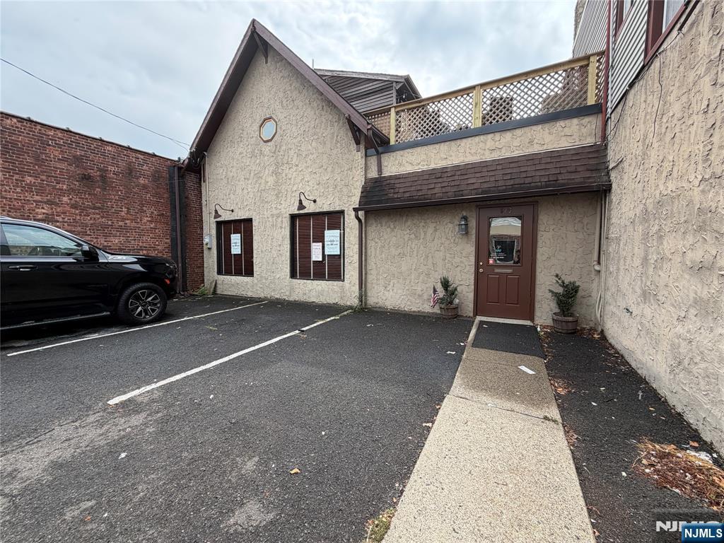 323 Union Avenue - Photo 1