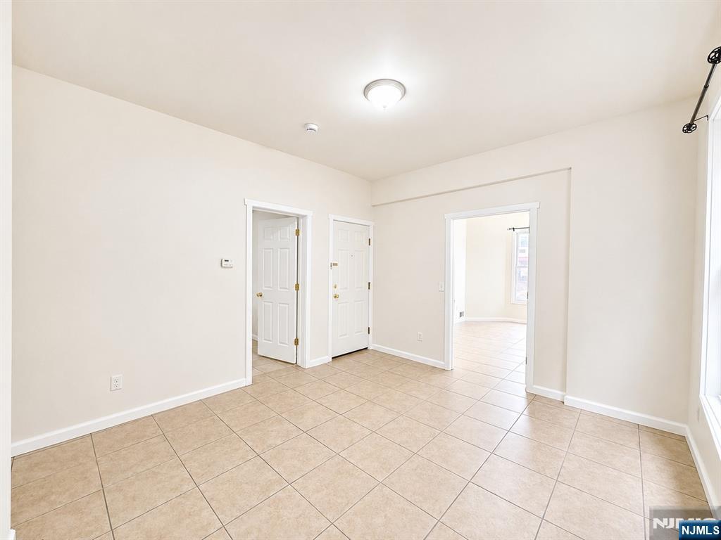 92 Bloomfield Avenue 1 - Photo 3