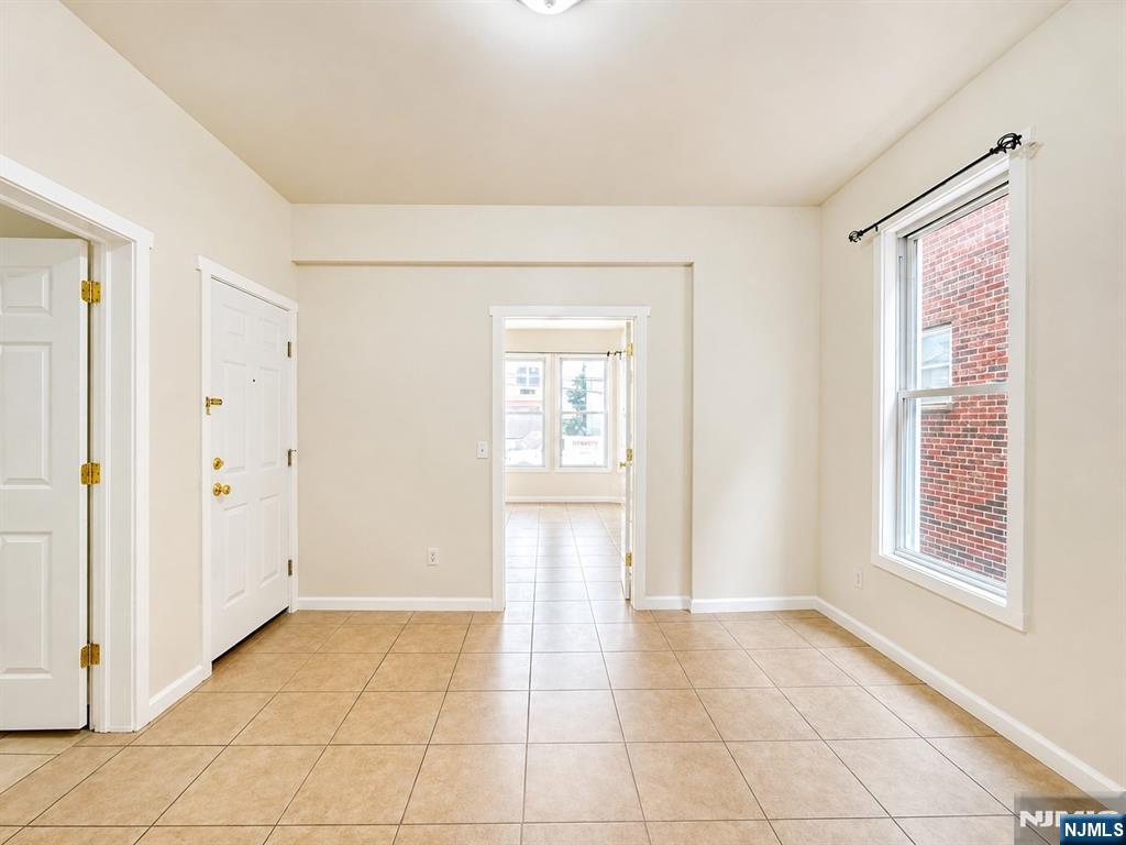 92 Bloomfield Avenue 1 - Photo 4