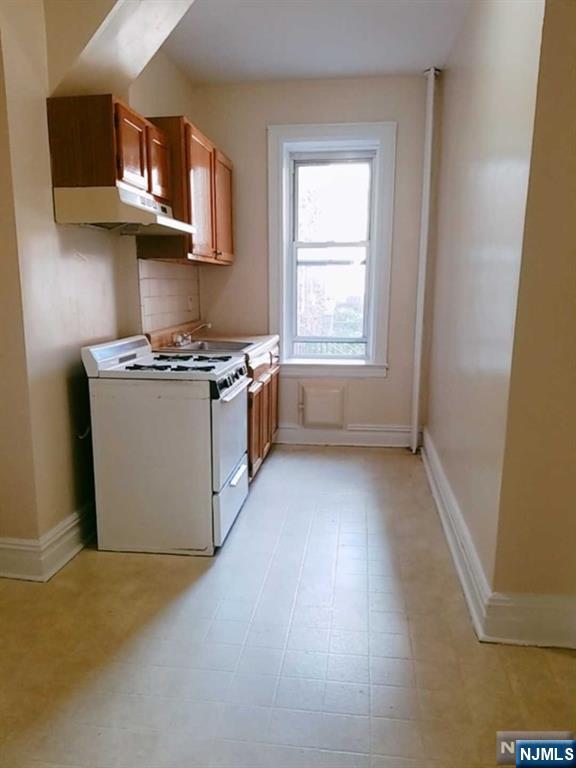 30 Harriet Avenue 2C - Photo 3