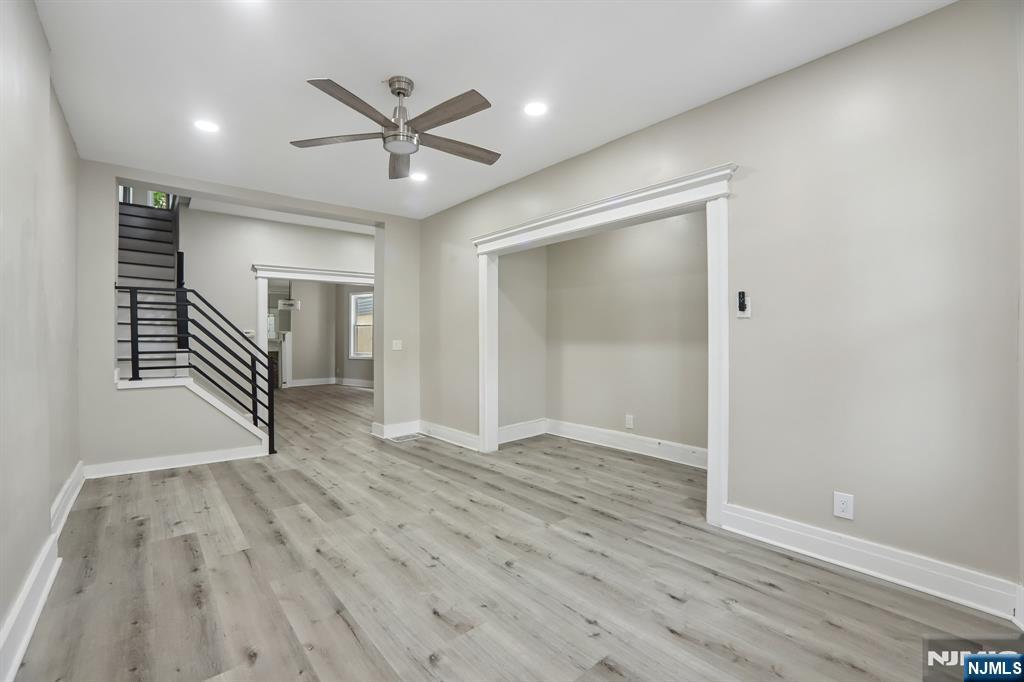 31 Claremont Avenue - Photo 3