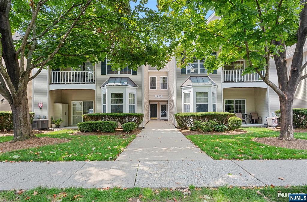 314 Cambridge Drive 70 - Photo 1