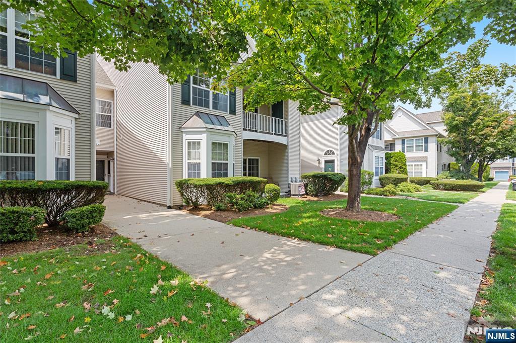 314 Cambridge Drive 70 - Photo 2